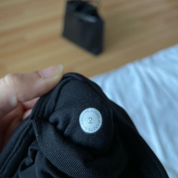 LuluLemon Leggings - Picture 2 of 3